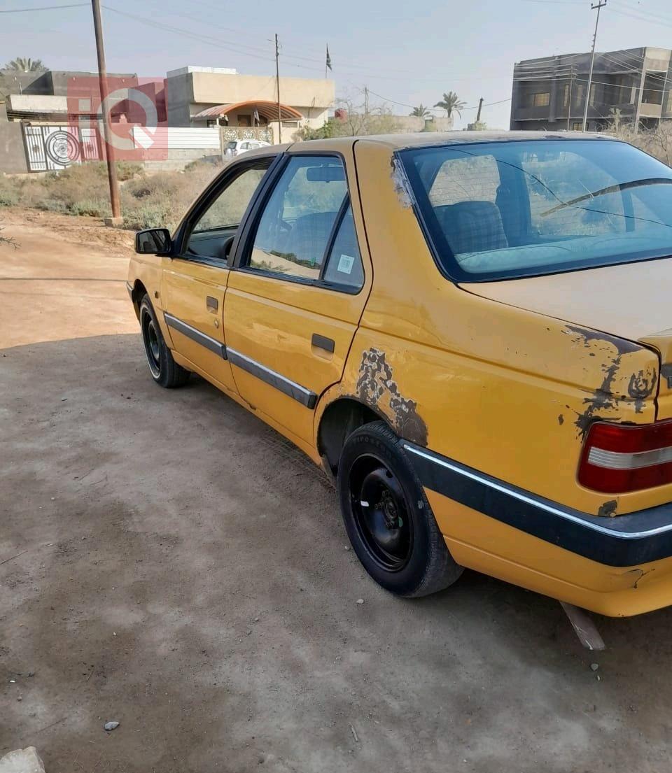 Peugeot 405